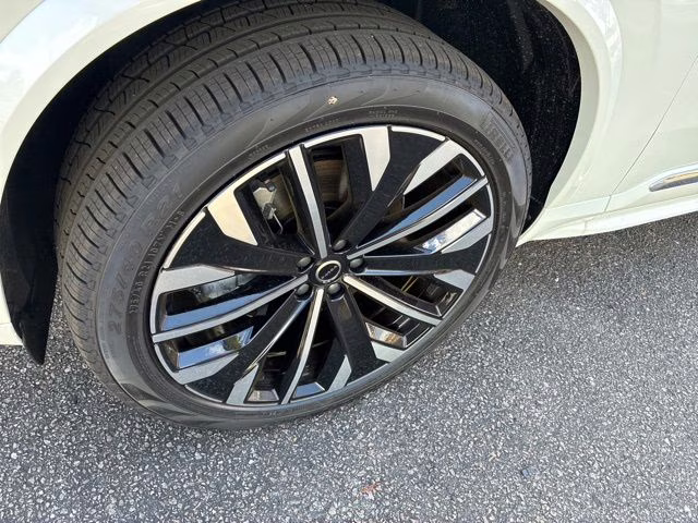 2026 Crystal White Volvo XC90 B6 Ultra 7-Seater AWD SUV