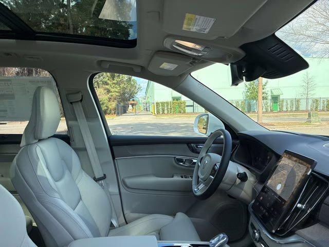 2026 Crystal White Volvo XC90 B6 Ultra 7-Seater AWD SUV