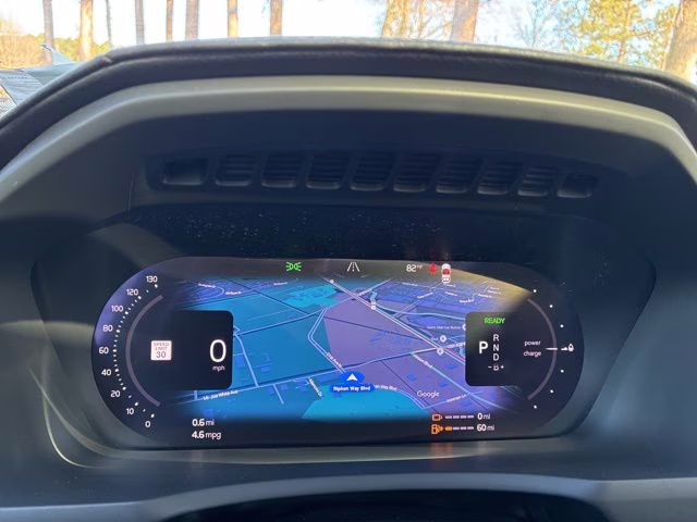 2025 Crystal White Volvo XC90 Plug-In Hybrid T8 Ultra 7-Seater AWD SUV