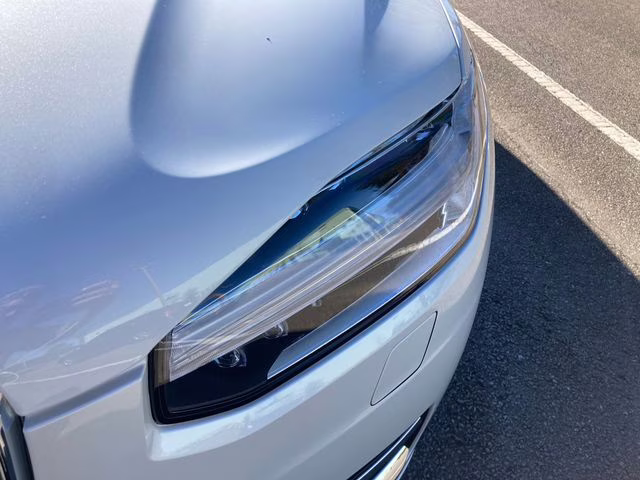 2025 Crystal White Volvo XC90 Plug-In Hybrid T8 Core 7-Seater AWD SUV