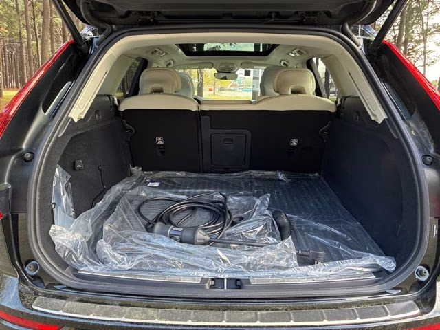 2025 Onyx Black Volvo XC60 Plug-In Hybrid T8 Plus AWD SUV