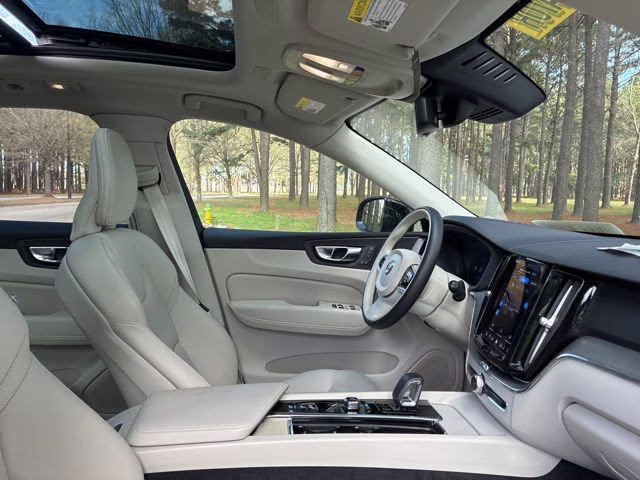 2025 Onyx Black Volvo XC60 Plug-In Hybrid T8 Plus AWD SUV