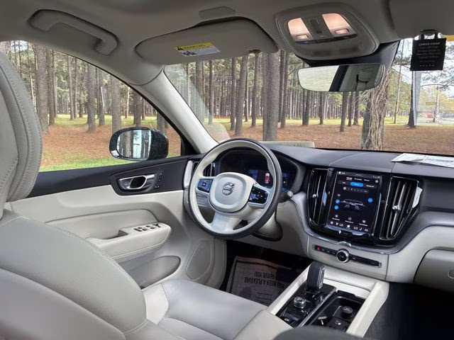 2025 Onyx Black Volvo XC60 Plug-In Hybrid T8 Plus AWD SUV