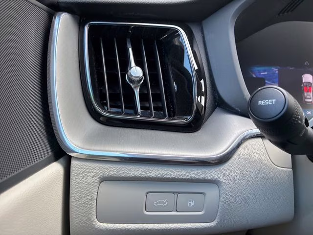 2025 Onyx Black Volvo XC60 Plug-In Hybrid T8 Plus AWD SUV