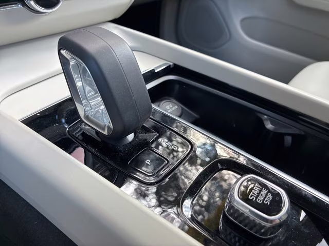 2025 Onyx Black Volvo XC60 Plug-In Hybrid T8 Plus AWD SUV