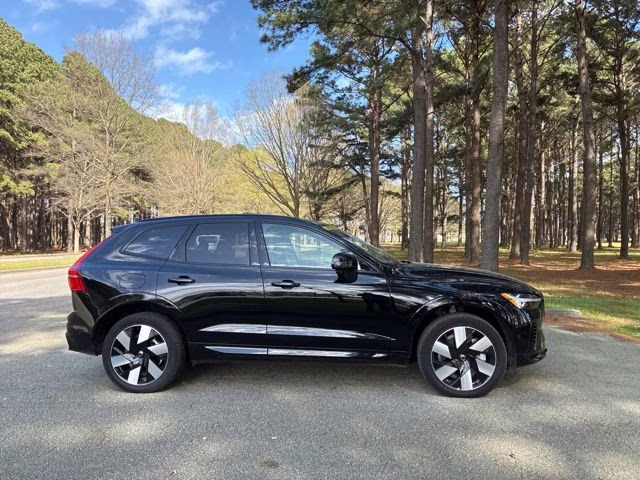 2025 Onyx Black Volvo XC60 Plug-In Hybrid T8 Plus AWD SUV