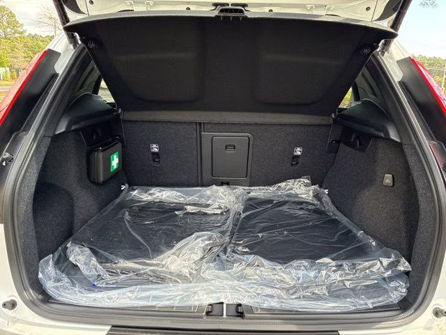 2026 Crystal White Volvo XC40 B5 Plus AWD SUV