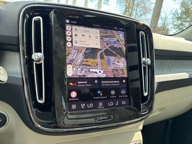 2026 Crystal White Volvo XC40 B5 Plus AWD SUV