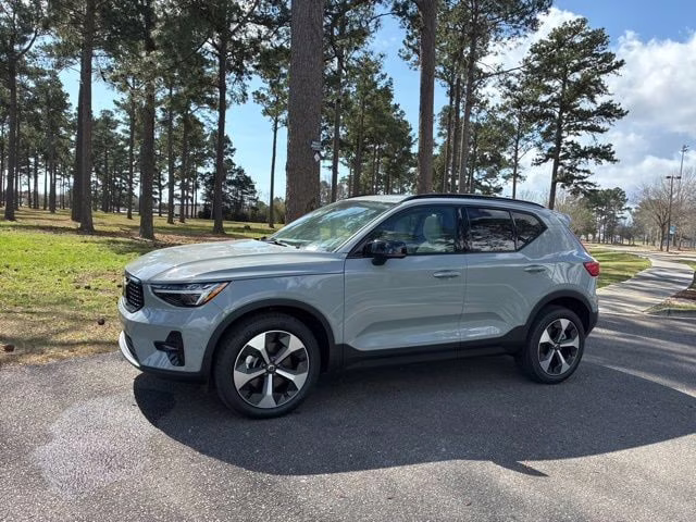 2026 Vapour Grey Volvo XC40 B5 Plus AWD SUV