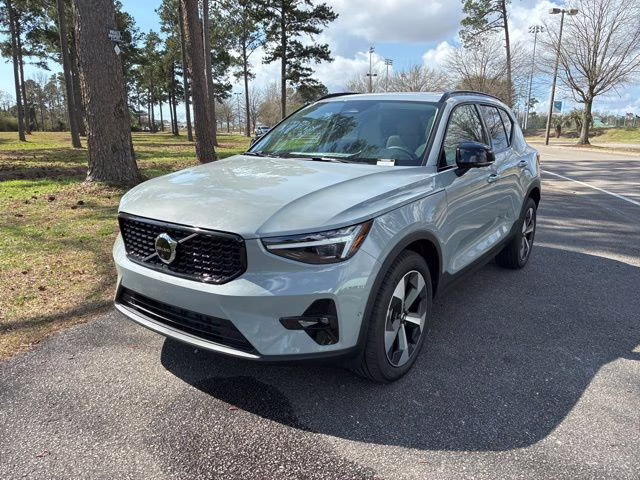 2026 Vapour Grey Volvo XC40 B5 Plus AWD SUV