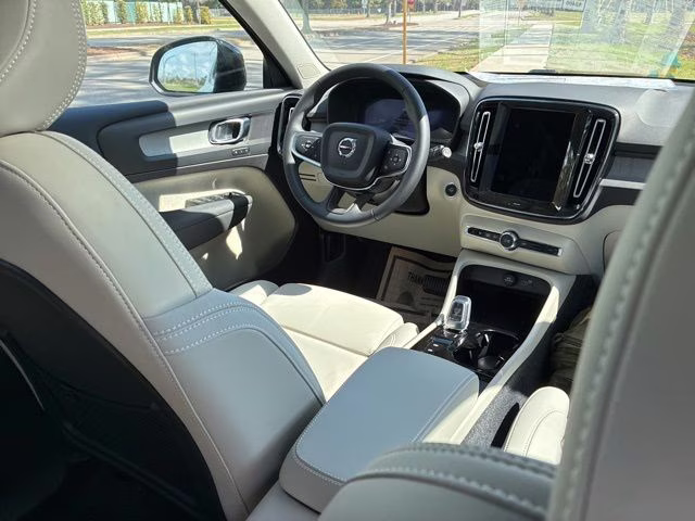 2026 Vapour Grey Volvo XC40 B5 Plus AWD SUV