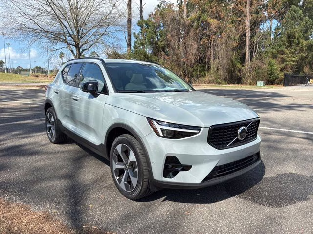 2026 Vapour Grey Volvo XC40 B5 Plus AWD SUV