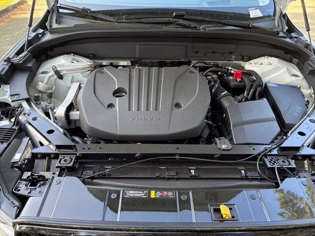 2026 Crystal White Volvo XC60 B5 Ultra AWD SUV