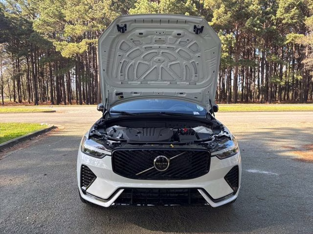 2026 Crystal White Volvo XC60 B5 Ultra AWD SUV