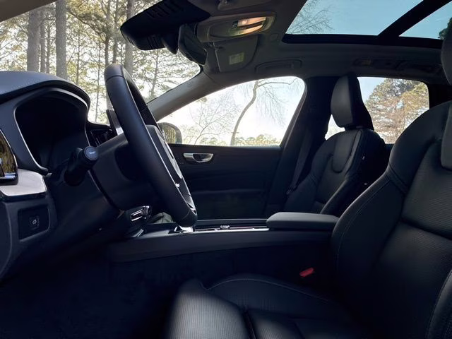 2026 Crystal White Volvo XC60 B5 Ultra AWD SUV