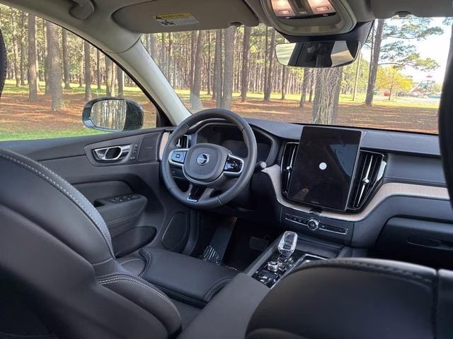 2026 Crystal White Volvo XC60 B5 Ultra AWD SUV