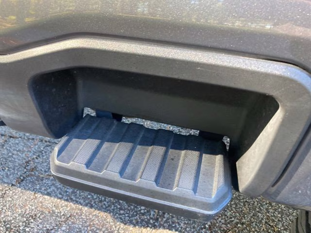 2024 Gray Metallic Ford Super Duty F-350 SRW Limited 4X4 Truck