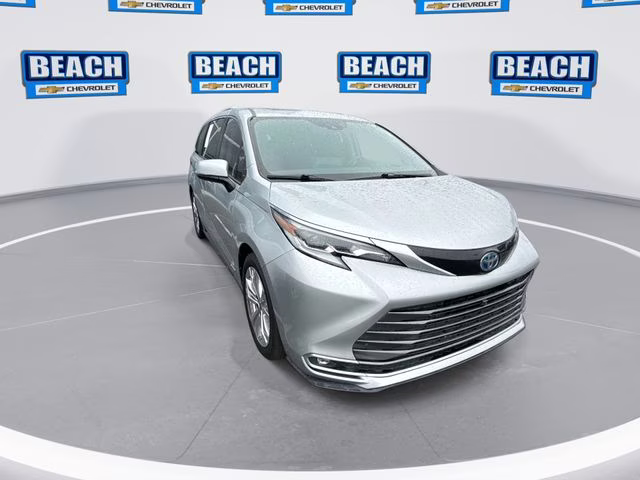 2021 Celestial Silver Metallic Toyota Sienna Platinum FWD Van