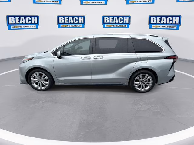 2021 Celestial Silver Metallic Toyota Sienna Platinum FWD Van