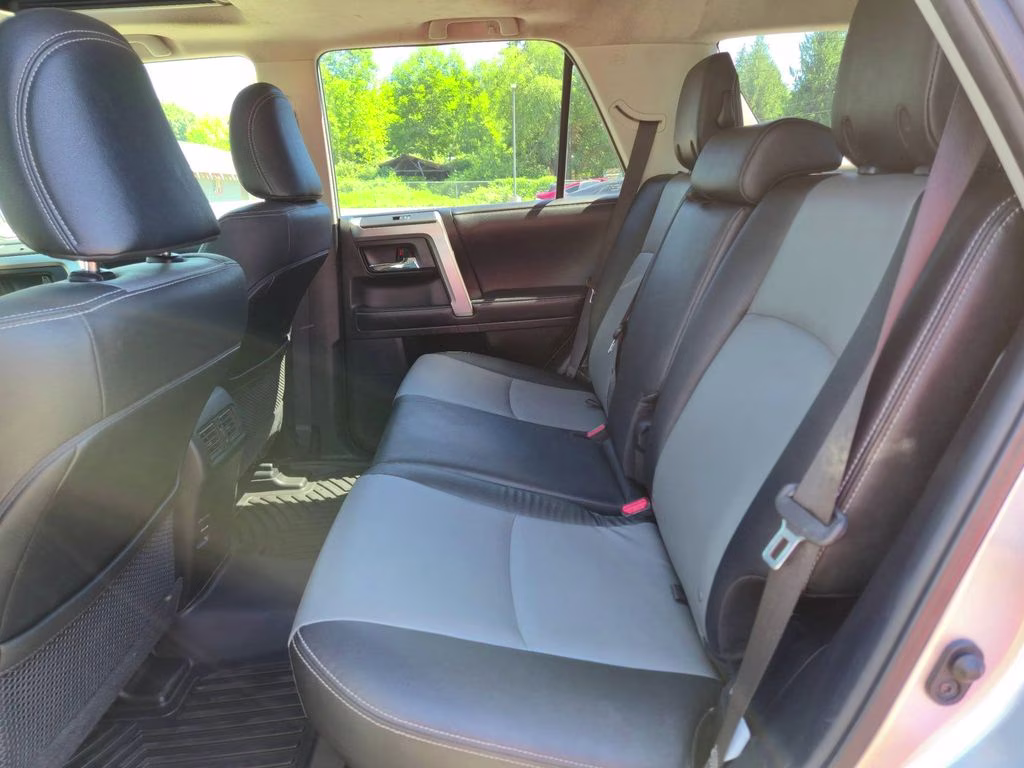 2019 Classic Silver Metallic Toyota 4Runner SR5 Premium 4X4 SUV