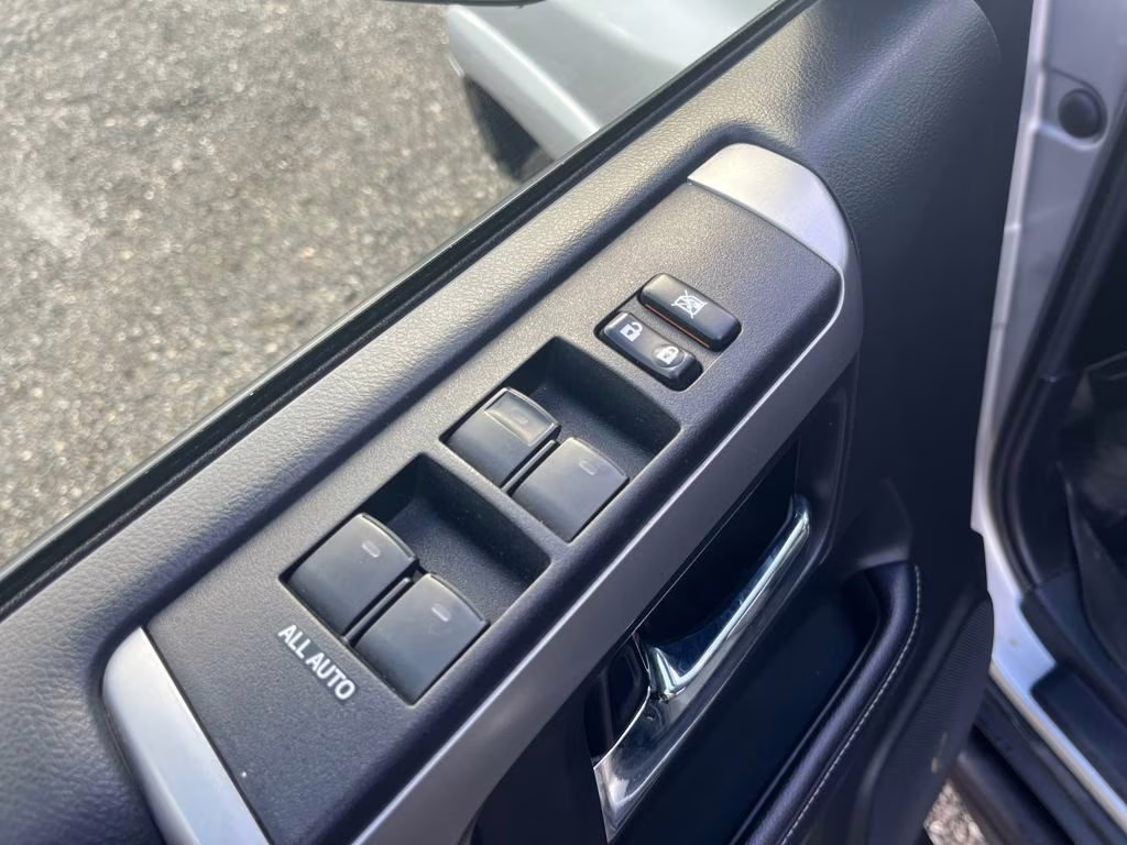 2019 Classic Silver Metallic Toyota 4Runner SR5 Premium 4X4 SUV