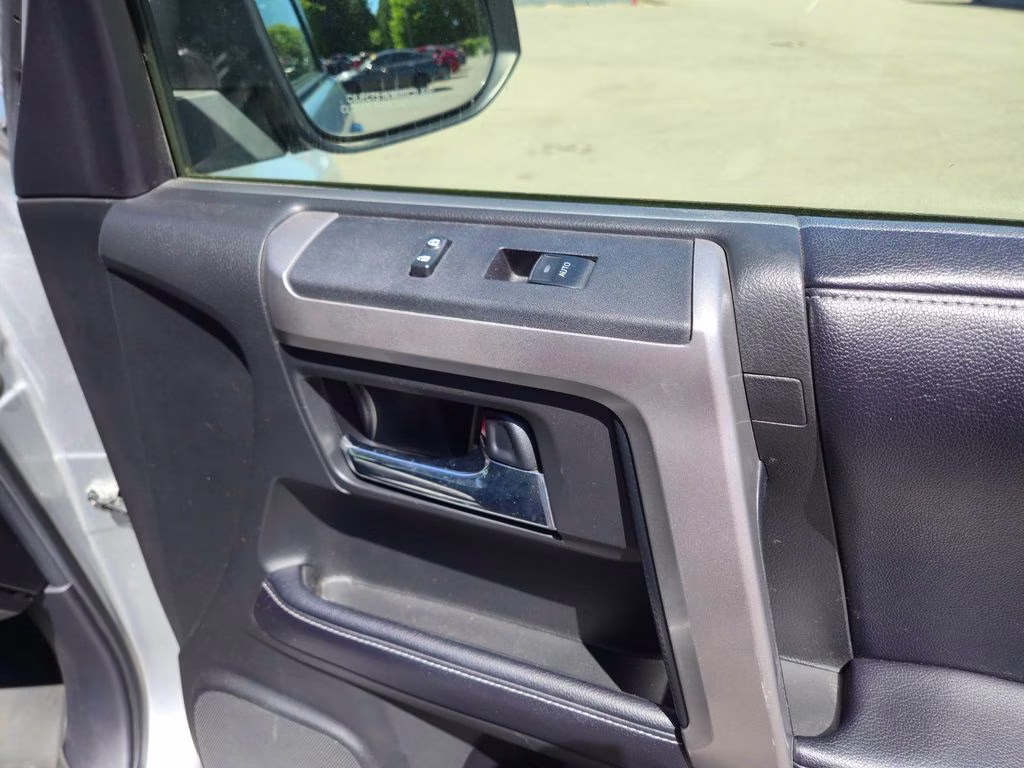 2019 Classic Silver Metallic Toyota 4Runner SR5 Premium 4X4 SUV