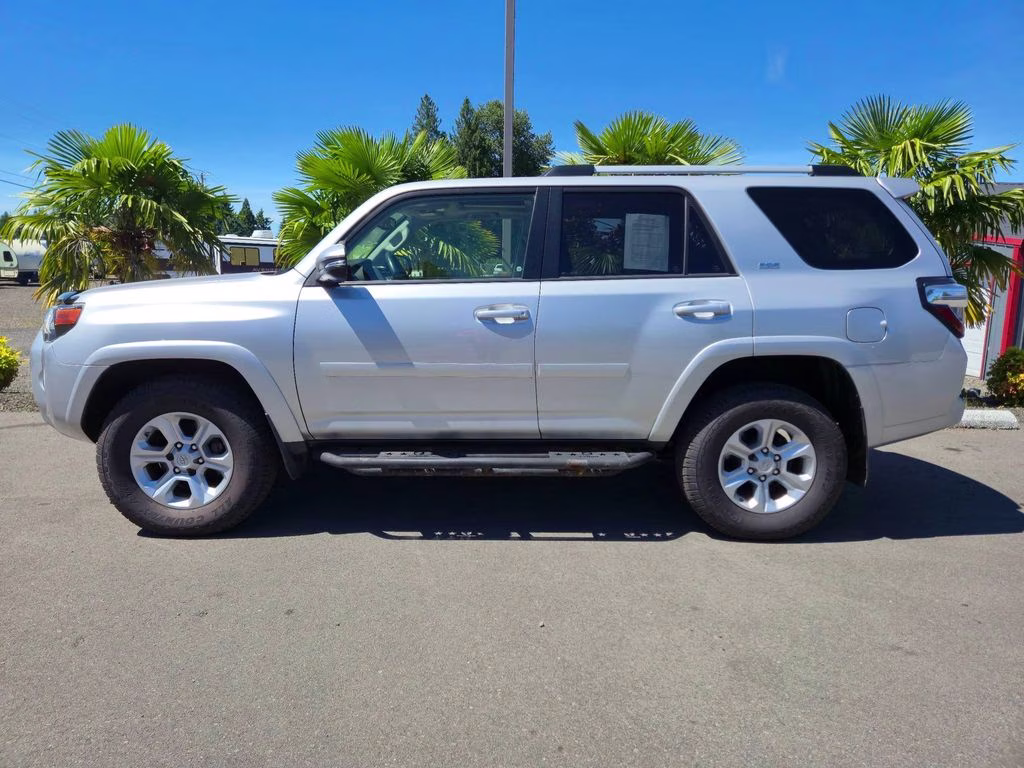 2019 Classic Silver Metallic Toyota 4Runner SR5 Premium 4X4 SUV