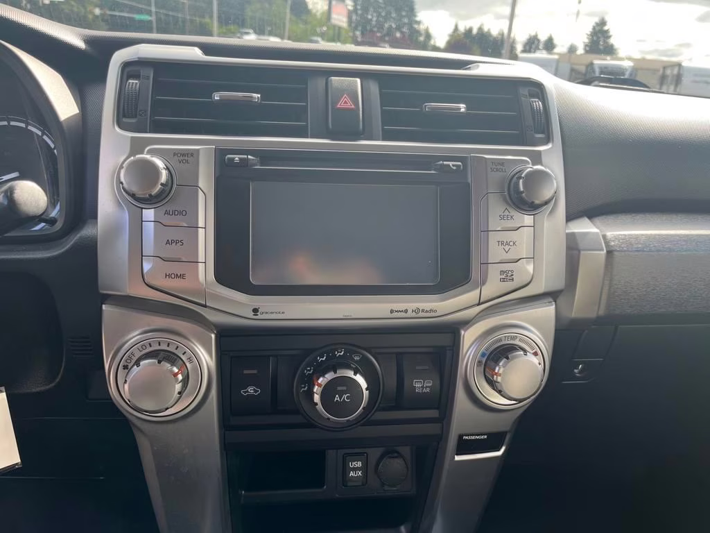 2019 Classic Silver Metallic Toyota 4Runner SR5 Premium 4X4 SUV