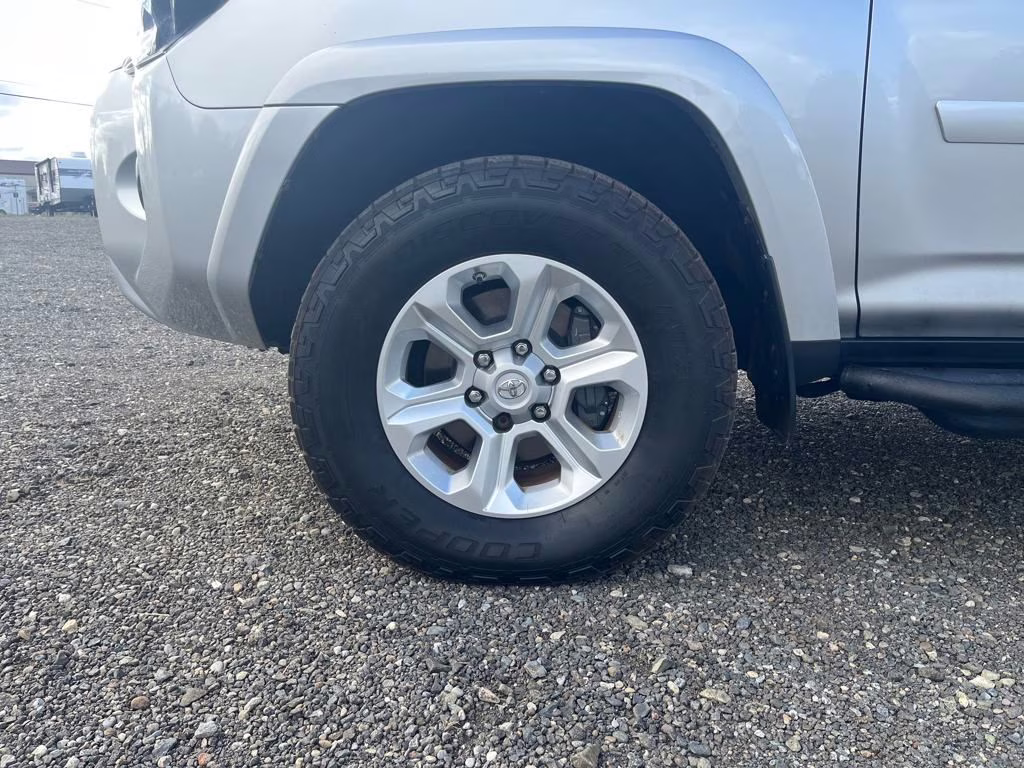 2019 Classic Silver Metallic Toyota 4Runner SR5 Premium 4X4 SUV