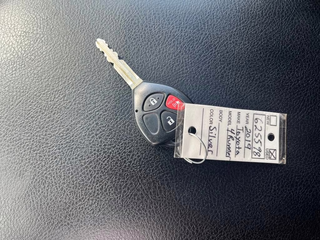 2019 Classic Silver Metallic Toyota 4Runner SR5 Premium 4X4 SUV