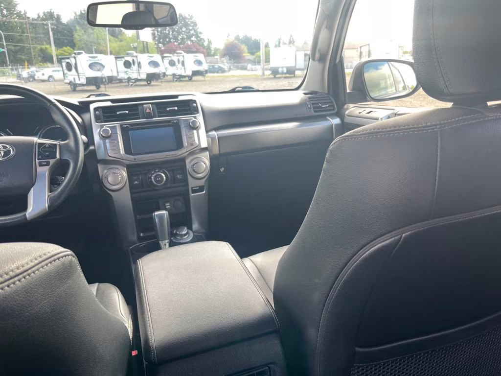 2019 Classic Silver Metallic Toyota 4Runner SR5 Premium 4X4 SUV