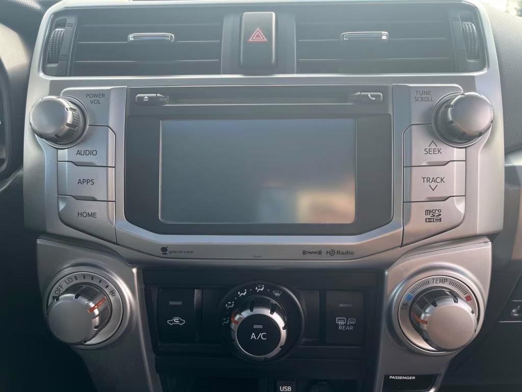 2019 Classic Silver Metallic Toyota 4Runner SR5 Premium 4X4 SUV