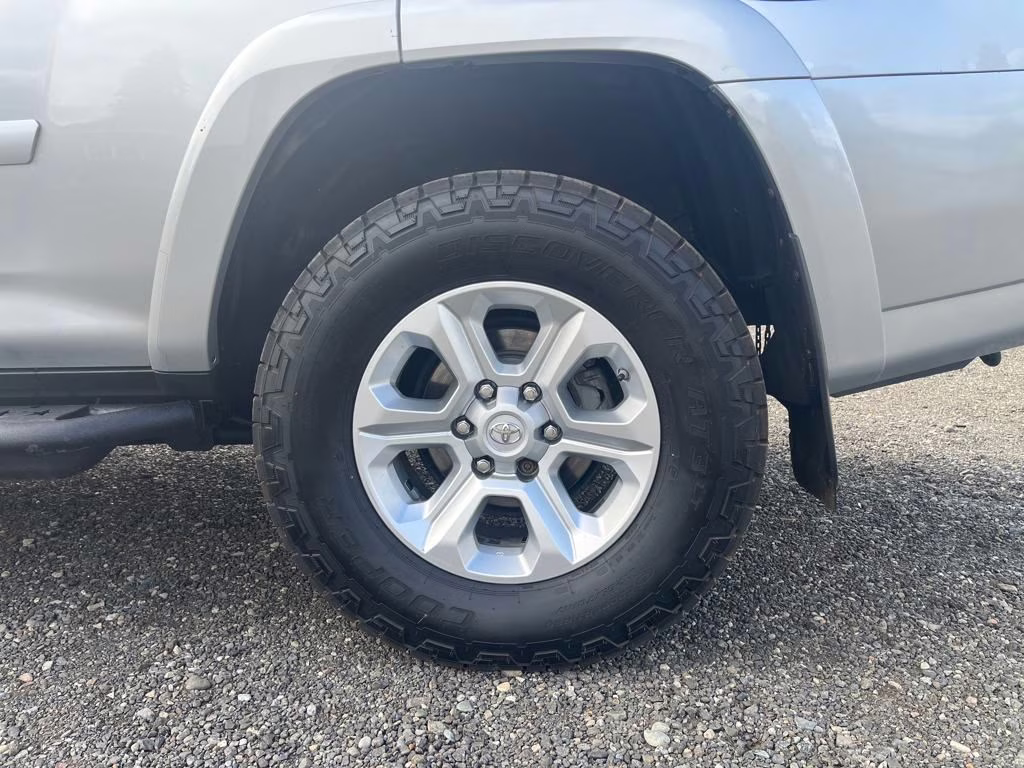 2019 Classic Silver Metallic Toyota 4Runner SR5 Premium 4X4 SUV