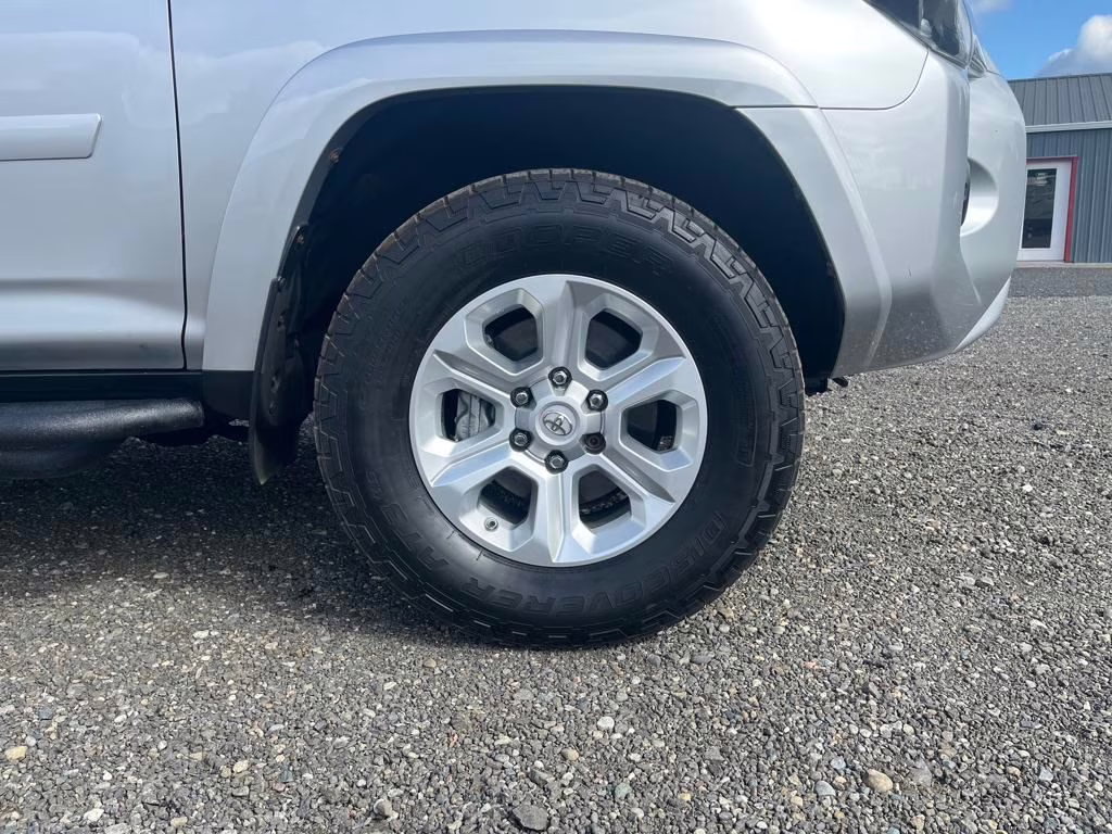 2019 Classic Silver Metallic Toyota 4Runner SR5 Premium 4X4 SUV