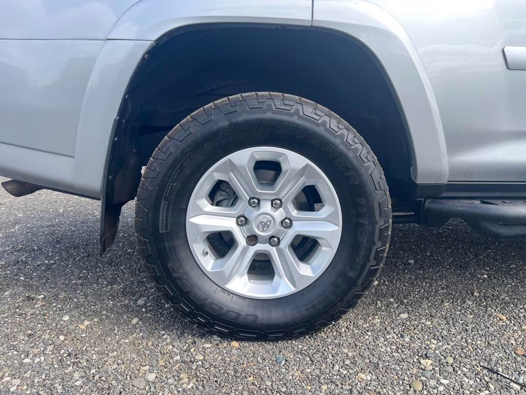 2019 Classic Silver Metallic Toyota 4Runner SR5 Premium 4X4 SUV