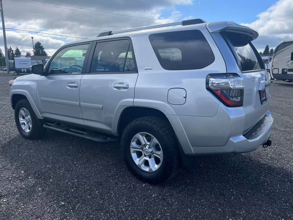 2019 Classic Silver Metallic Toyota 4Runner SR5 Premium 4X4 SUV