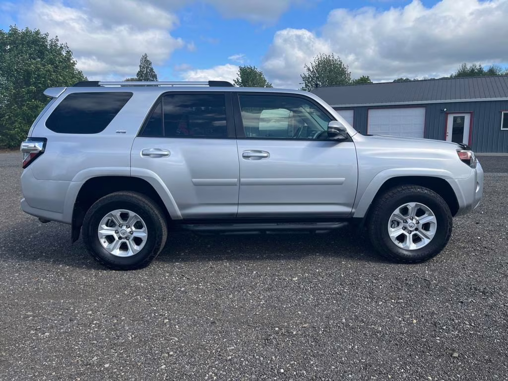 2019 Classic Silver Metallic Toyota 4Runner SR5 Premium 4X4 SUV