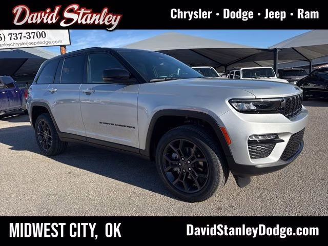 2025 Silver Jeep Grand Cherokee Limited 4X4 SUV