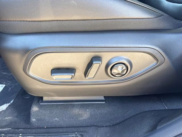 2025 Silver Jeep Grand Cherokee Limited 4X4 SUV