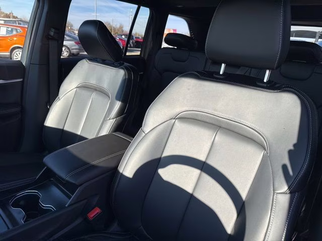 2025 Silver Jeep Grand Cherokee Limited 4X4 SUV