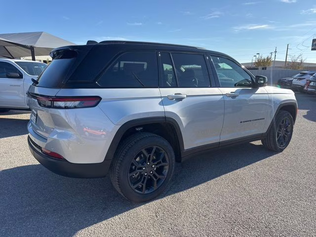 2025 Silver Jeep Grand Cherokee Limited 4X4 SUV