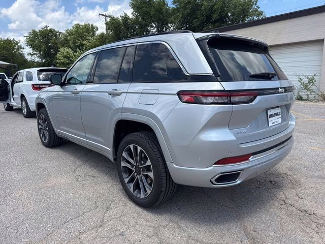 2025 Silver Zynith Jeep Grand Cherokee Overland 4X4 SUV