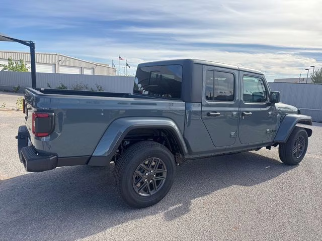 2026 Anvil Clearcoat Jeep Gladiator Sport S 4X4 Truck