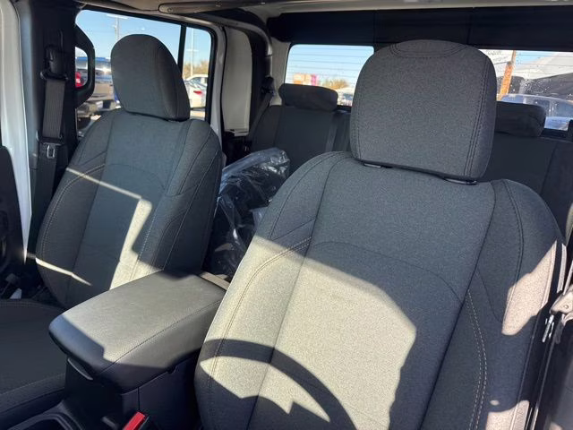2026 Bright White Clearcoat Jeep Gladiator Sport S 4X4 Truck