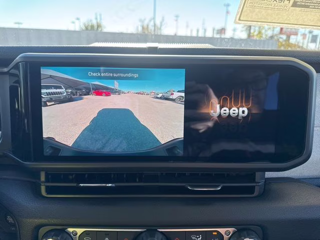 2026 Crystal Metallic Jeep Gladiator Sport S 4X4 Truck
