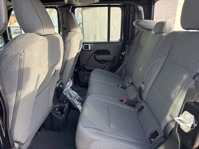2026 Black Clearcoat Jeep Gladiator Sport 4X4 Truck