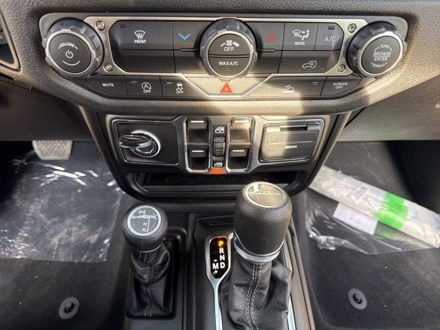 2026 Black Clearcoat Jeep Gladiator Sport 4X4 Truck