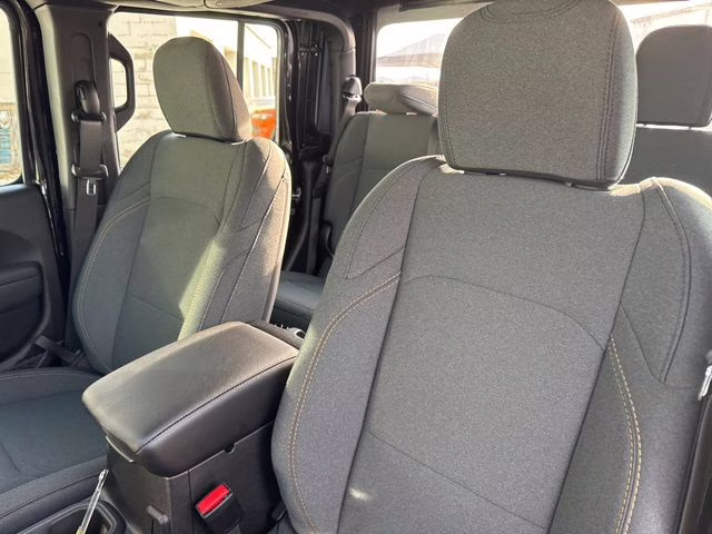2026 Black Clearcoat Jeep Gladiator Sport 4X4 Truck