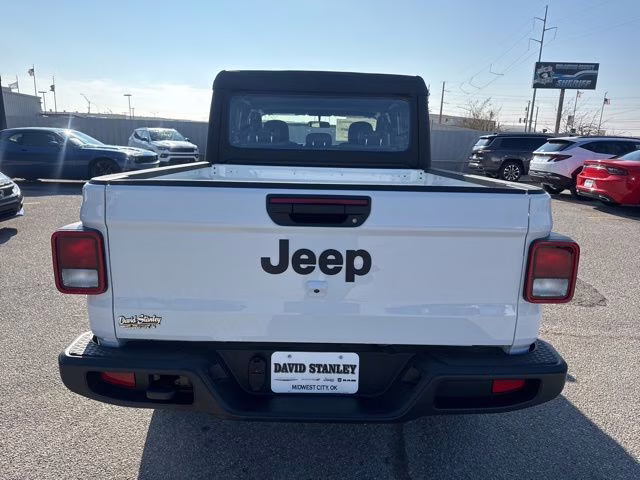 2026 Bright White Clearcoat Jeep Gladiator Sport 4X4 Truck