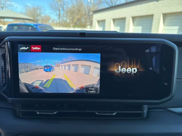 2026 Crystal Metallic Jeep Gladiator Mojave 4X4 Truck